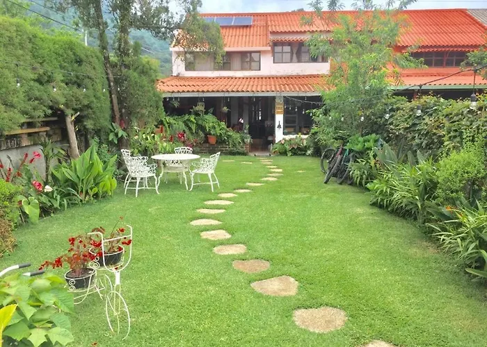 Hostal Santa Clara B&B